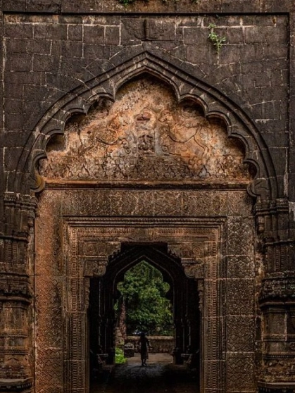 Suvarnadurg Fort surrounded by water